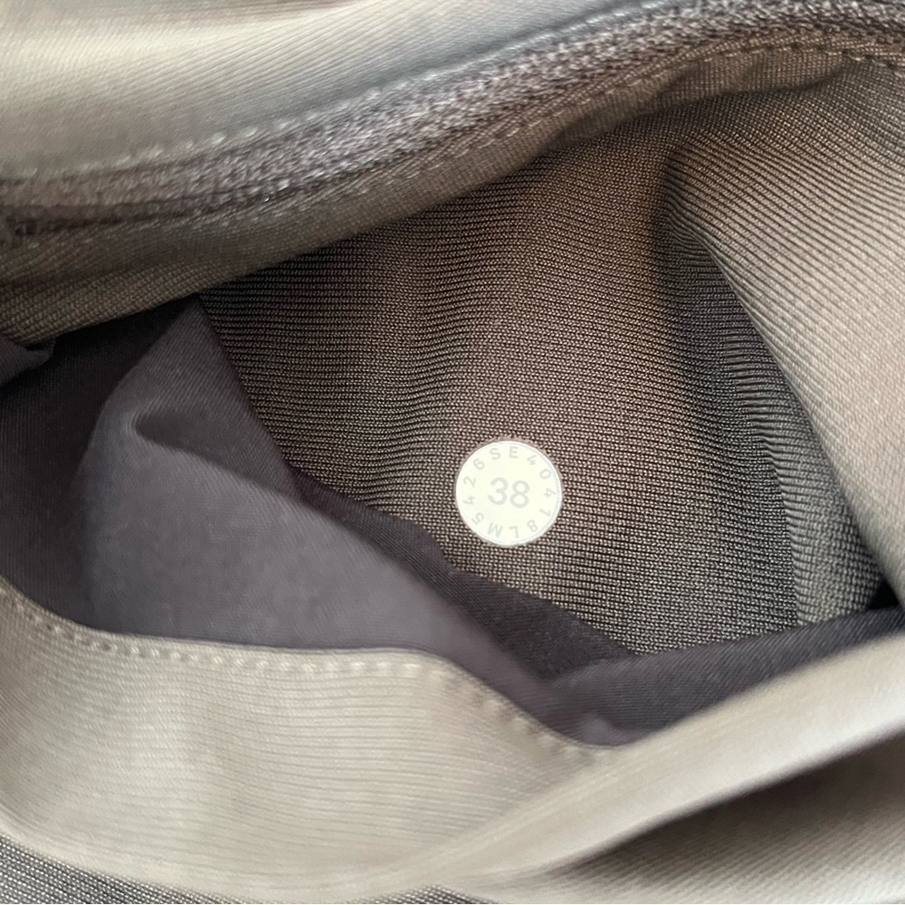 lululemon athletica Men's Dark Gray ABC Chinos Size 38 - Picture 7 of 9